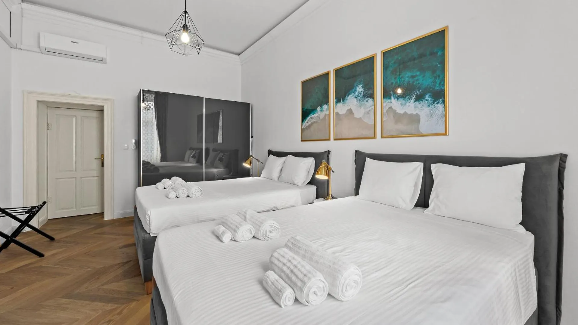 Apartment Augier - Elegant & Spacious - City Centre Pula